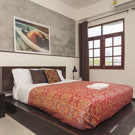 Kama Bangkok Bed & Breakfast Exterior photo