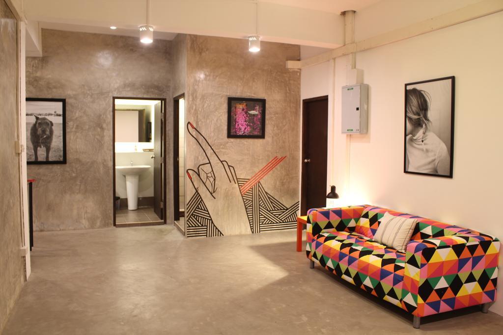 Kama Bangkok Bed & Breakfast Exterior photo