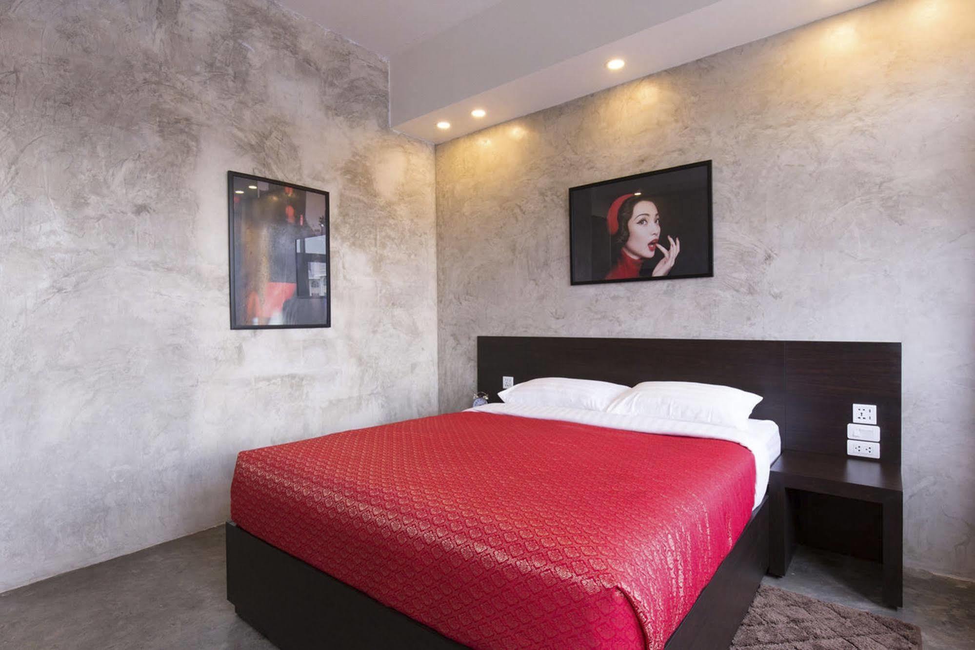 Kama Bangkok Bed & Breakfast Exterior photo